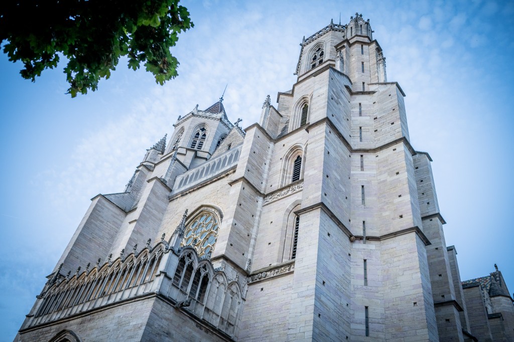 从英国前往法国旅行的趣味指南——第戎篇！