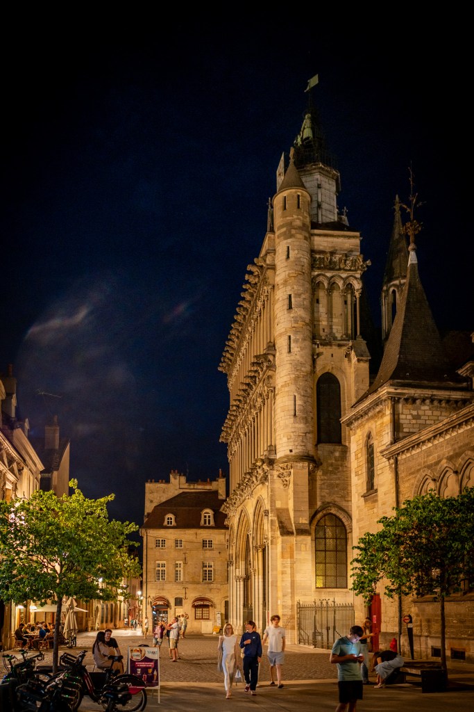 从英国前往法国旅行的趣味指南——第戎篇！