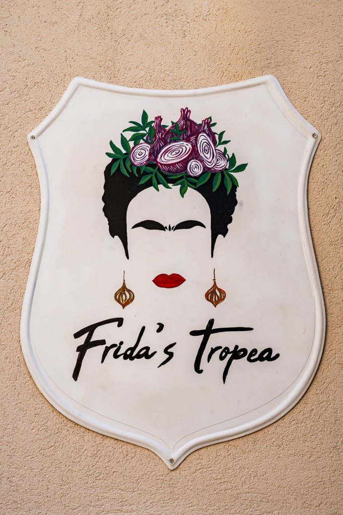 Tropea fridas sign, Calabria