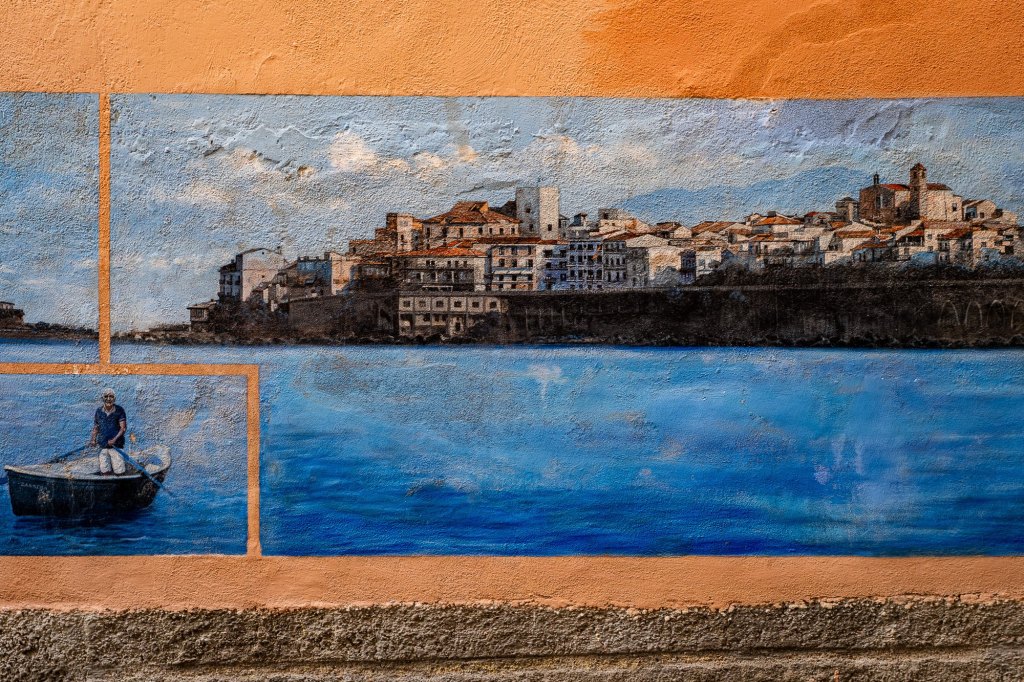 Diamante harbour mural, Calabria